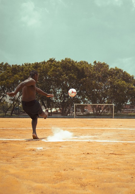 爱德华兹第三节7中5轰13分，带领森林狼追平比分